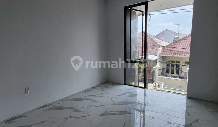 Rumah Baru SHM Rungkut Mapan