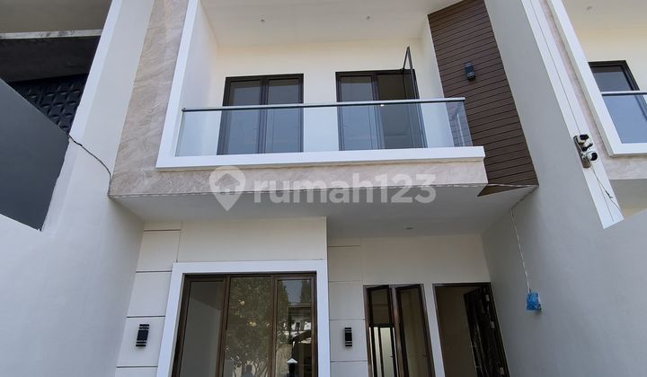 Rungkut House, Surabaya Unfurnished Good SHM Rungkut House, Surabaya Unfurnished Good SHM