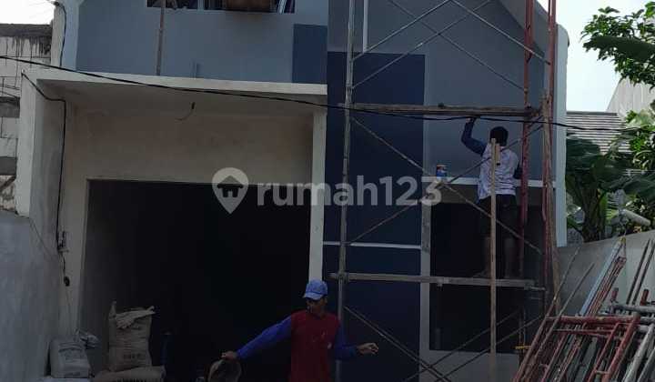 Rumah SHM Kebraon Manis Utara 1