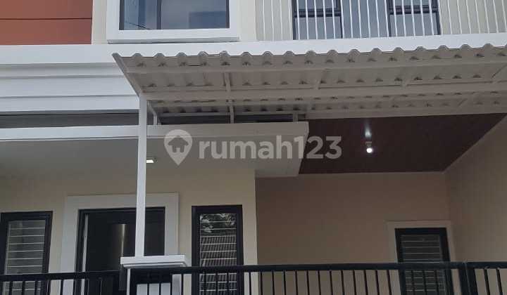 Rumah Siap Huni Bekasi, 2 Lantai Dekat Harapan Indah 2