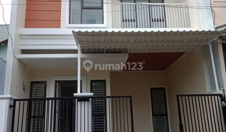 Rumah PREMIUM  Dekat Harapan Indah Bekasi Kota 1