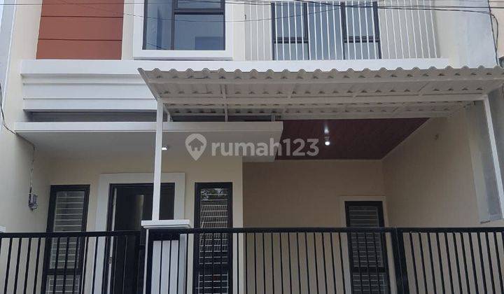 Rumah 2 Lantai Dekat Stasiun Bekasi & Harapan Indah 1