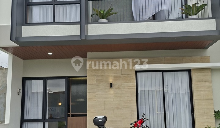 Indent Taman Sakura Rumah Mewah 2 Lantai Dijual Lebar Muka 8 Free PPN SHM di Dekat Tol Pasirkoja Soekarno Hatta Bandung Indent Taman Sakura Rumah Mewah 2 Lantai Dijual Lebar Muka 8 Free PPN SHM di Dekat Tol Pasirkoja Soekarno Hatta Bandung