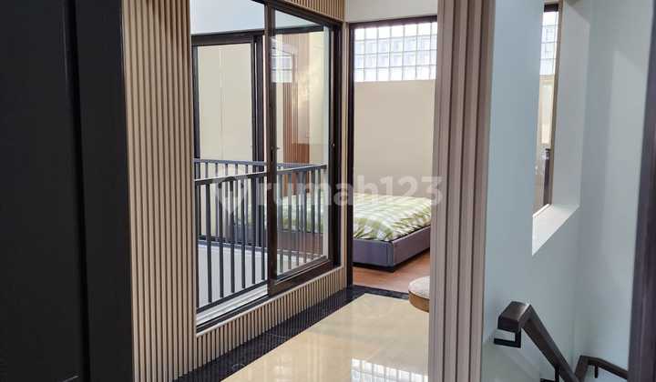 Summarecon, Bandung Rumah Sudah Full renovasi + Full Furnished  1