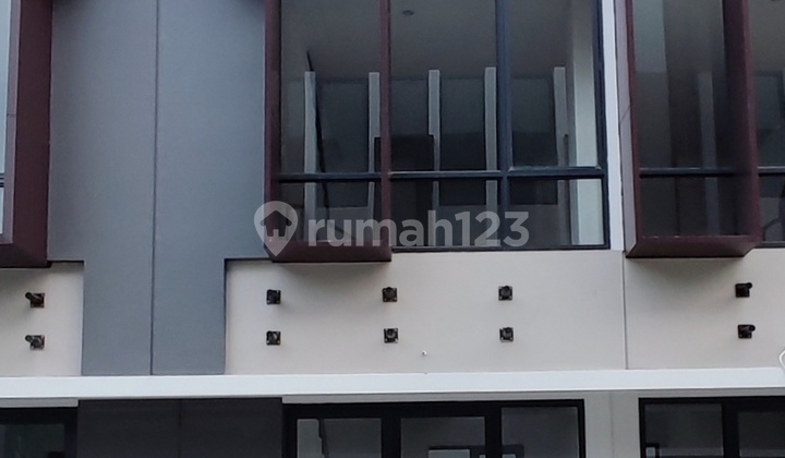 Fast Rent. 3-Story Shophouse at Campton Shophouses, BSD