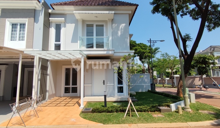 Flash Sale. Rumah mewah Karelia Village, Gading Serpong