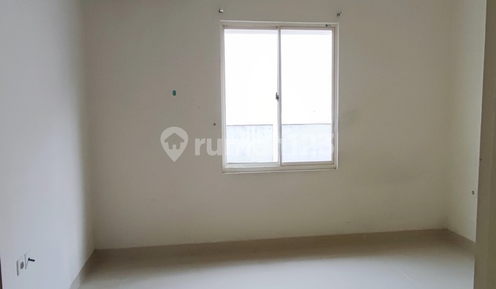 Best Price. Luxury House The Spring Goldfinch, Gading Serpong 2