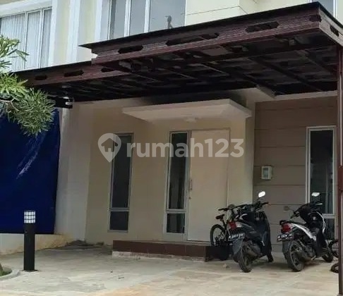 Rare Find. Nice house Carillo Residence, Gading Serpong.