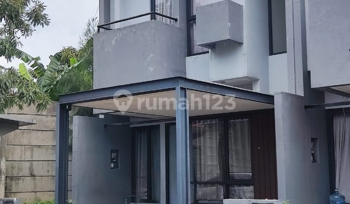 Hot Rent. Rumah modern Tabebuya Invensihaus, BSD