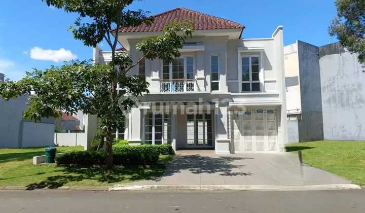 Rare Find. Luxurious Granada Alicante House, Gading Serpong