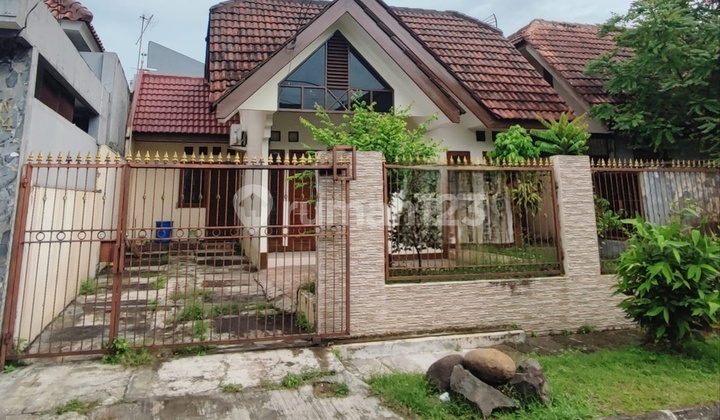 Slashing Prices. Standard House in Griya Loka, BSD