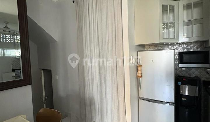 Flash Sale. Neat and Well-Maintained House in Malibu Village, Gading Serpong 2