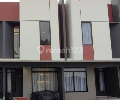 Rumah Murah 2 Lantai di Inti Kota Medan di Dalam Kompleks Mewah