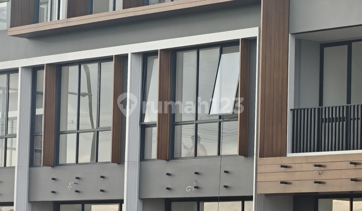 West Village 4.5X9 - 3 Floors Facing Main Road BSD 1