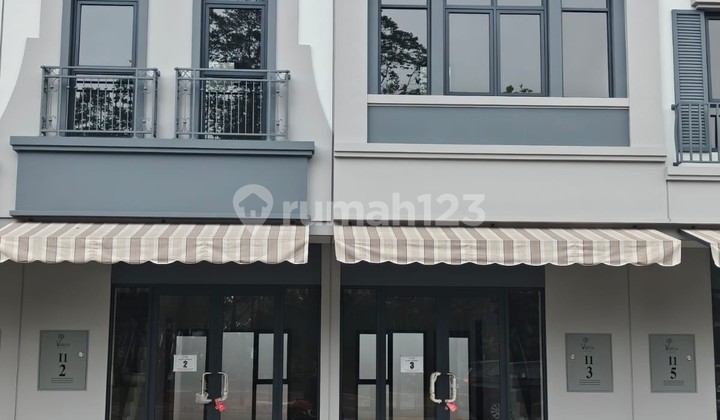 Vanya Avenue at Vanya Park 4x17 Free VAT 100%