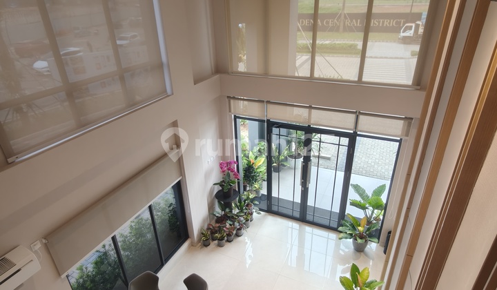 Pasadena Square North - Studio Loft Limited!!