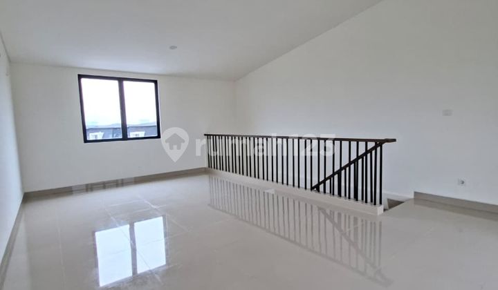 For Rent New 3-Storey Shop House Facing Main Road Located in the Elite Citra Garden Bintaro Area 2