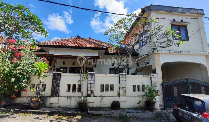 Rumah di Kawasan Taman Griya, One Gated Dekat Klub Jimbaran 1