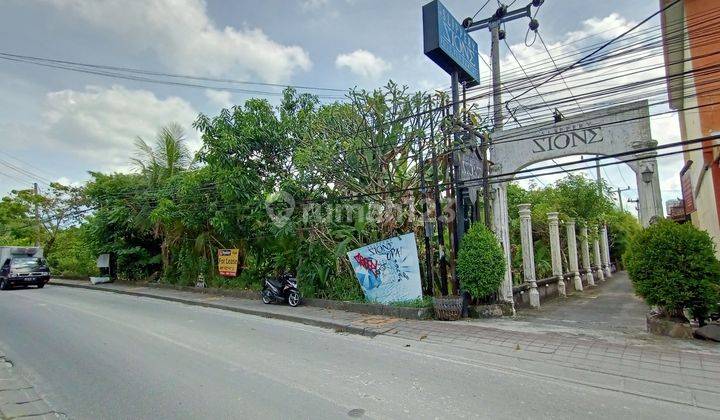 Land for rent in the Jalan Batu Belig Tourism Area next to Monsy 1