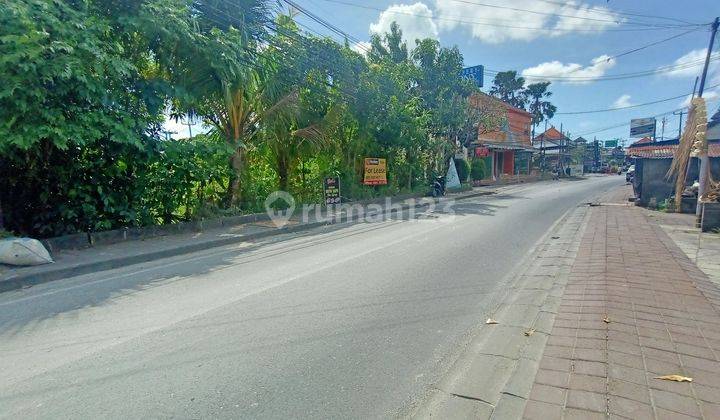 Land for rent in the Jalan Batu Belig Tourism Area next to Monsy 2