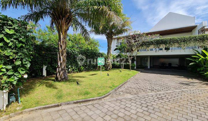 Villa in Complex, One Gated, Sea View in Ungasan Near the Beach 1