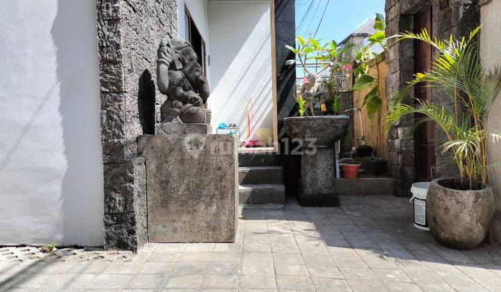 Rumah Modern Siap Huni 2 Lantai di Taman Giri, Nusa Dua  1