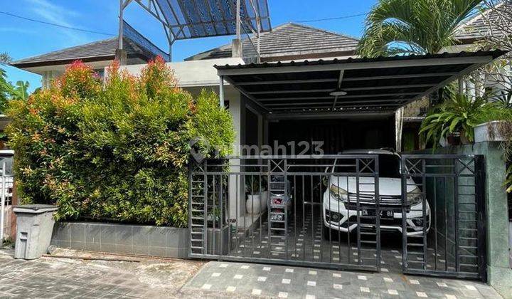 Rumah Modern Minimalis di Taman Giri, Nusa Dua, One Gate System 1