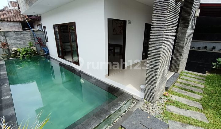 Rumah Dengan Kolam Renang di Nuansa Timur - Taman Griya, Jimbaran 2