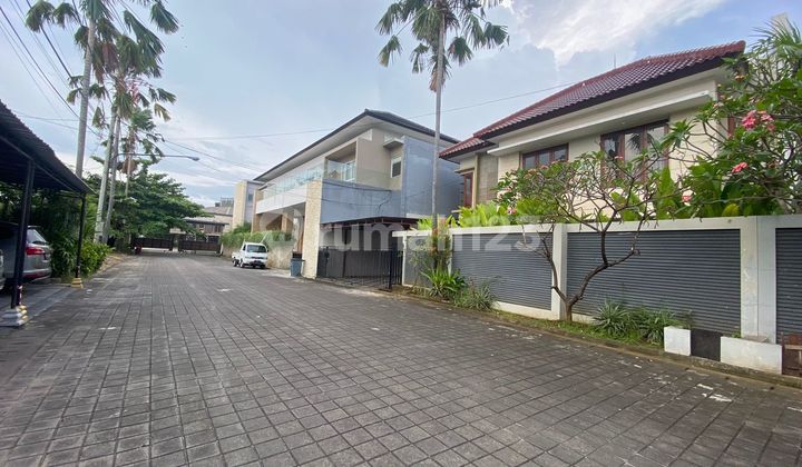 Rumah PALING MURAH di Sunset Road, Kuta One Gated Security 24 Jam