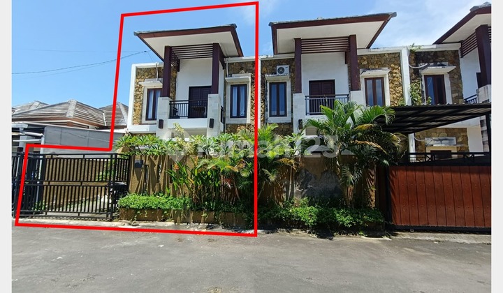 Rumah Cantik Furnished Siap Huni di Royal Garden, Security 24 Jam