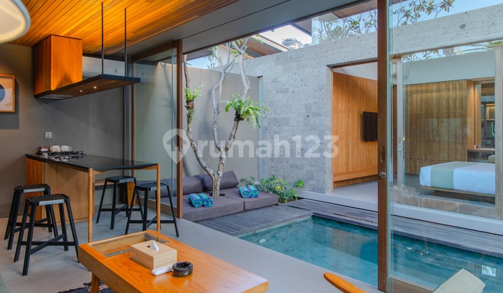 Exclusive 2 Bedroom Villa Near Batu Bolong Beach, Canggu