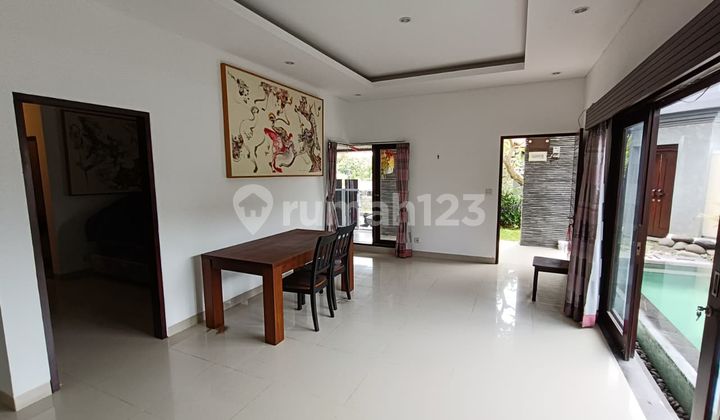 Rumah Dengan Kolam Renang di Nuansa Timur - Taman Griya, Jimbaran Rumah Dengan Kolam Renang di Nuansa Timur - Taman Griya, Jimbaran