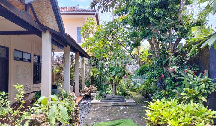 Rumah Megah Halaman Luas Di Jalan Siligita Nusa Dua Dekat Pantai 1