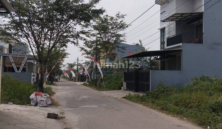 Rumah 2 lantai dekat dengan bal citra raya dan kampus Esa unggul 2