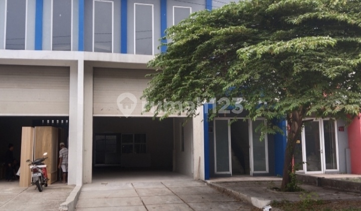 Gudang Dalam Kawasan Multiguna Bizpoint Kses Dekat Dengan Puspem Kabupaten Tangeramg