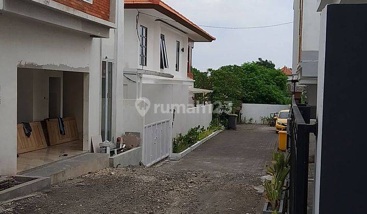 Rumah 2 Lantai Minimalis Private Pool 1