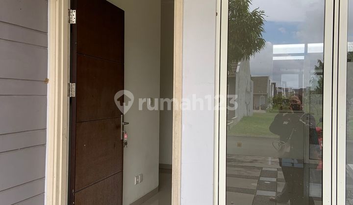 Dijual Rumah Suvarna Sutera Indira Murah Dijual Rumah Suvarna Sutera Indira Murah