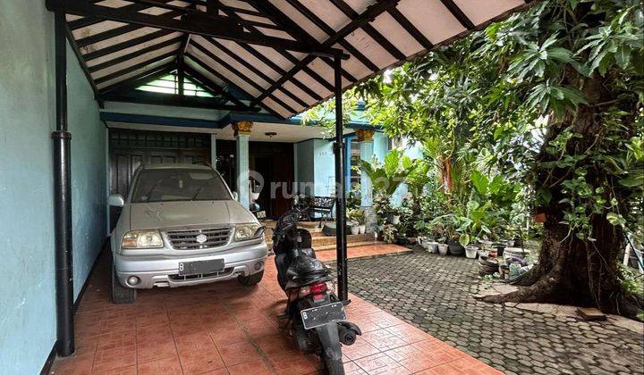 Rumah Lokasi Strategis Cocok Buat Usaha di Jalan Prof Moh Yamin 1