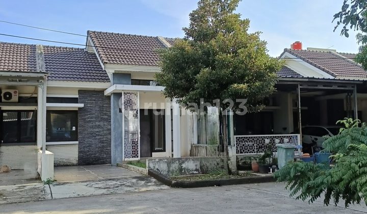 Rumah Luas 136 M2 di Cluster Acasia Harapan Mulya Regency Tarumahaya Bekasi