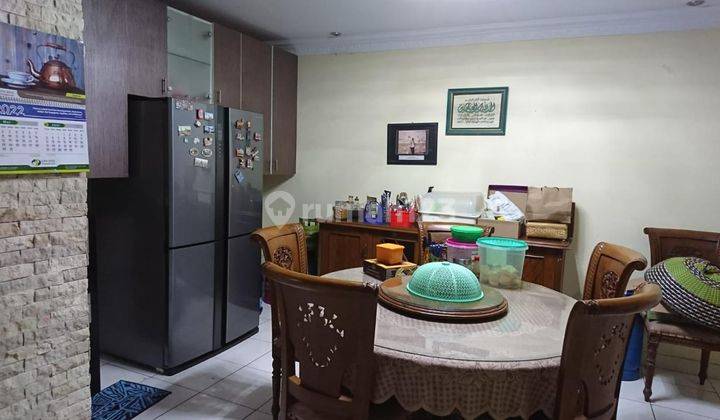 Dijual Rumah 2 Lantai di Bekasi Selatan di Pusat Kota Bekasi Terdiri Dari Rumah Tinggal Dan Rumah Kos kosan 2