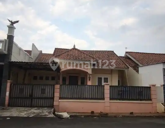 Spacious House on a Wide Road at Harapan Indah Green Boulevard, Bekasi