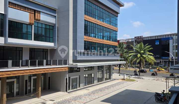 Disewakan Ruko Chrystal Summarecon Bekasi, Lokasi Strategis 