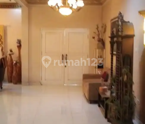 Rumah Mewah di Grand Wisata Bekasi 2