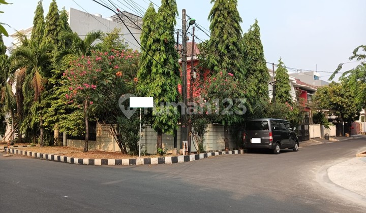 For Sale 2-Story House in Janur Elok Cluster, Kelapa Gading, North Jakarta 2