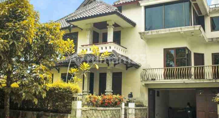 tampak depan rumah di perum bukit pratama