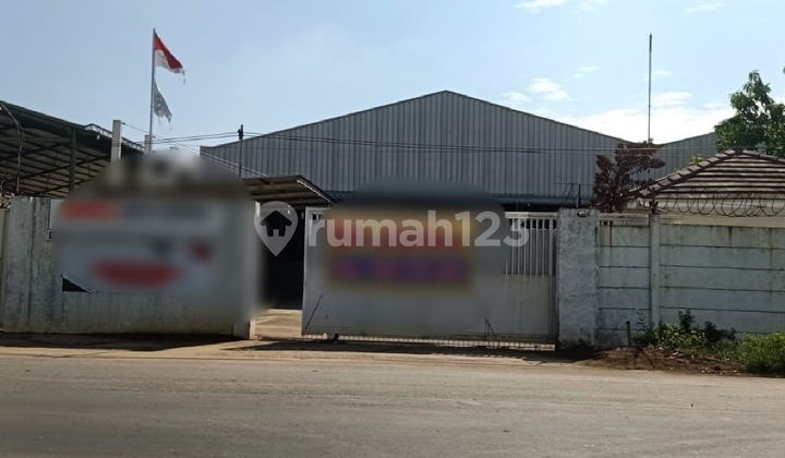 Warehouse For Sale Ready to Live In Beside Babelan Main Road. Price Negotiable Until Deal.