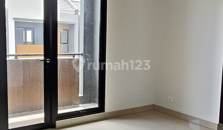 Disewakan Rumah Cluster Regia Summarecon Crown Gading Bekasi  2