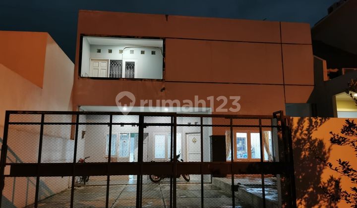 Ready-to-Occupy House, 4-Car Road in Griya Bintara Indah Bekasi