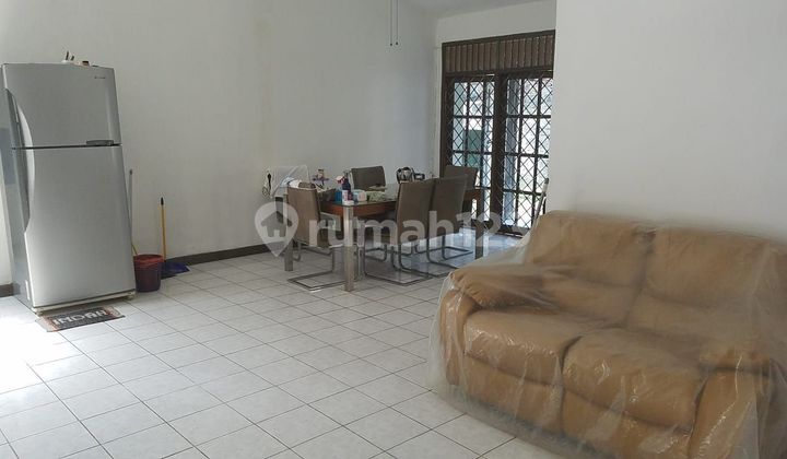 Rumah Tua Hitung Tanah Depan Jalan Raya di Jatibening Bekasi 2