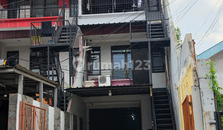 Strategic Location Shop House in Salemba, Central Jakarta 2